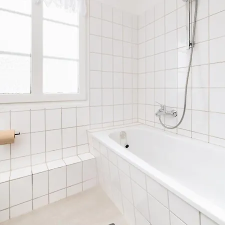 Smart - - Perfect For 6 Guests - - Netflix - Schwebebahn - Free Parking Zone Apartment