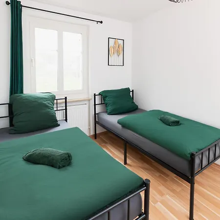 Smart - - Perfect For 6 Guests - - Netflix - Schwebebahn - Free Parking Zone * Вупперталь